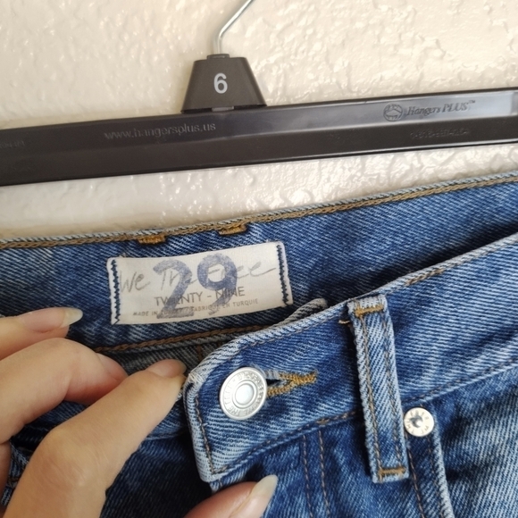 Free people we the free high rise mom fit paint splats button fly sz 29 - Picture 8 of 10